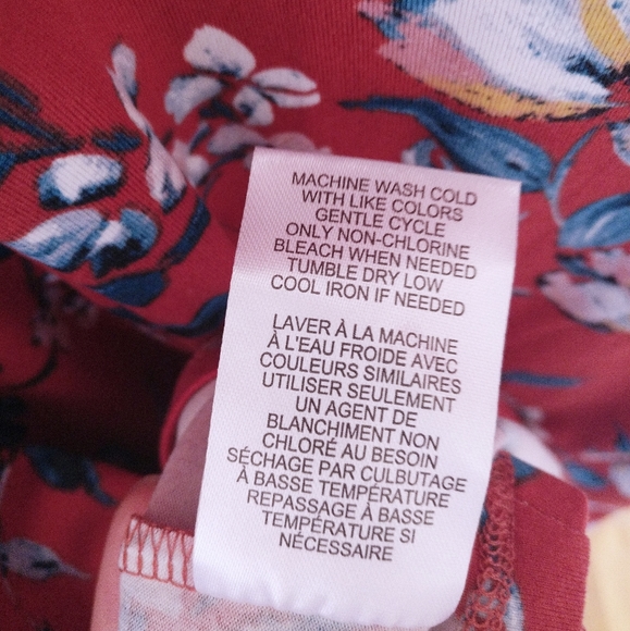 NWT V-Neck Floral Patterned Red Dress M - Picture 7 of 7